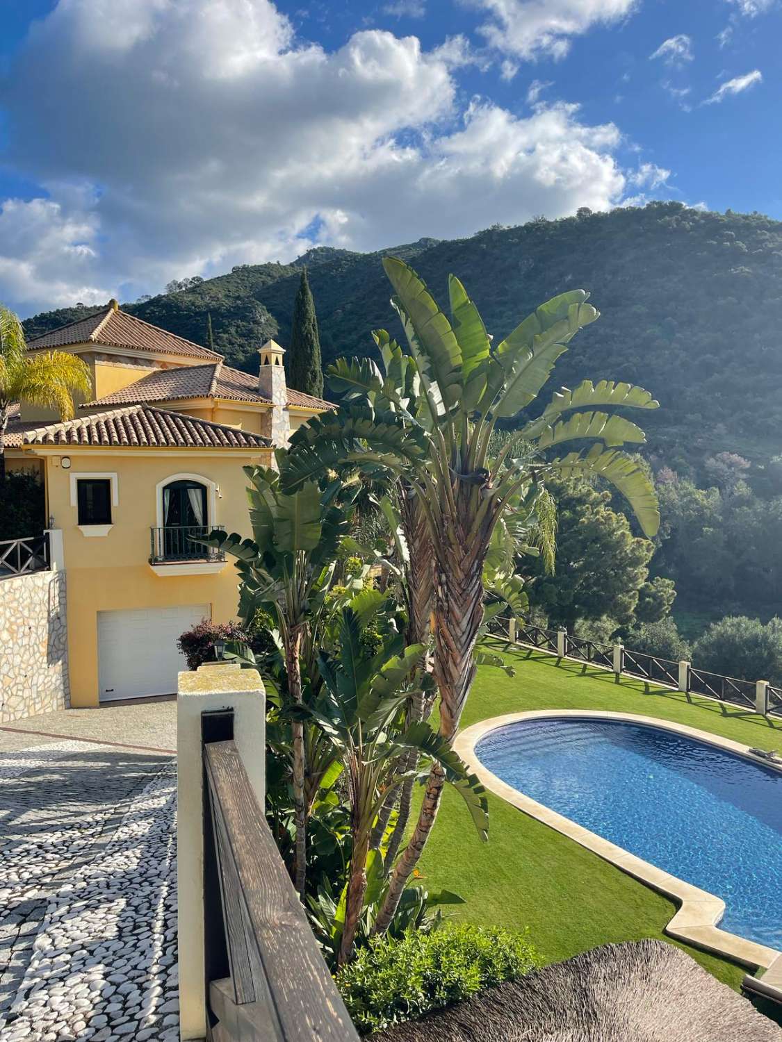 Villa for sale in Montemayor-Marbella Club (Benahavís)