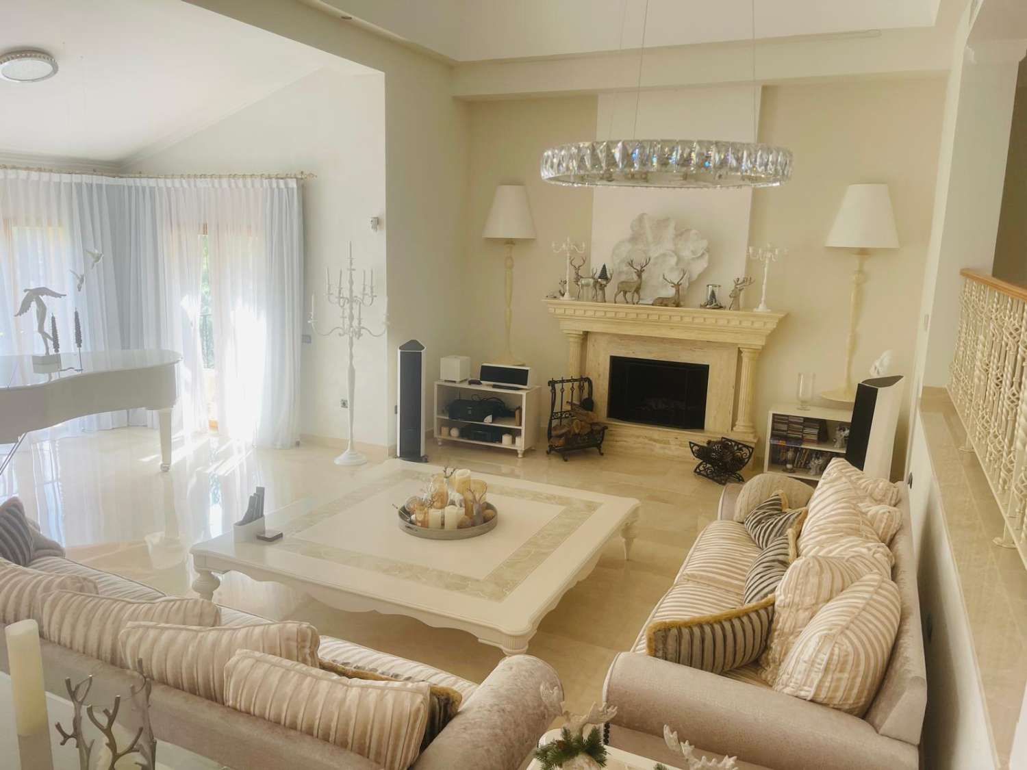 Villa for sale in Montemayor-Marbella Club (Benahavís)