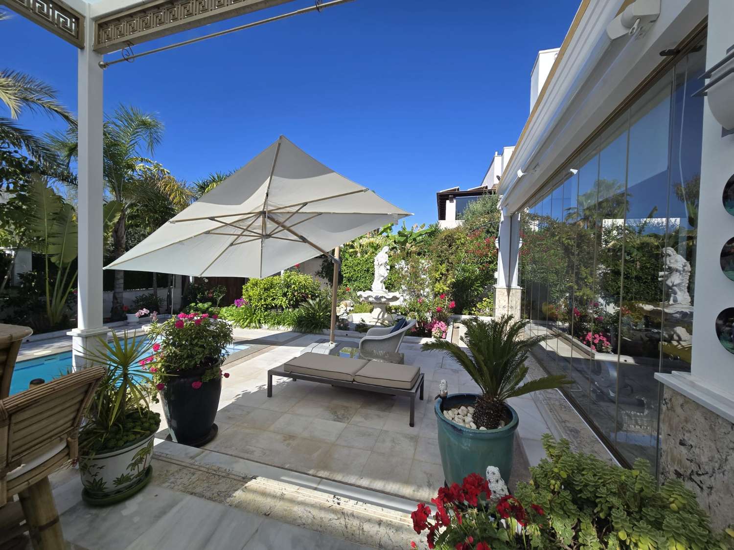 Villa for sale in Nagüeles-Milla de Oro (Marbella)